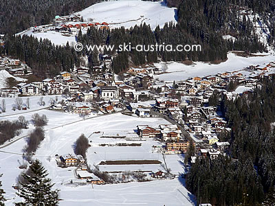 Skiing in Scheffau Austria