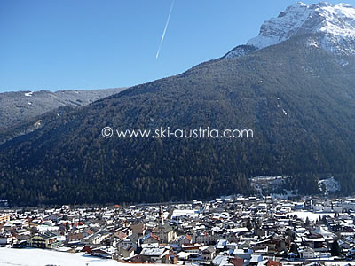 Skiing in Fulpmes Austria